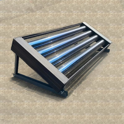 Mercado Europeu Grande colector solar de tubo de vácuo instalado no telhado para uso doméstico